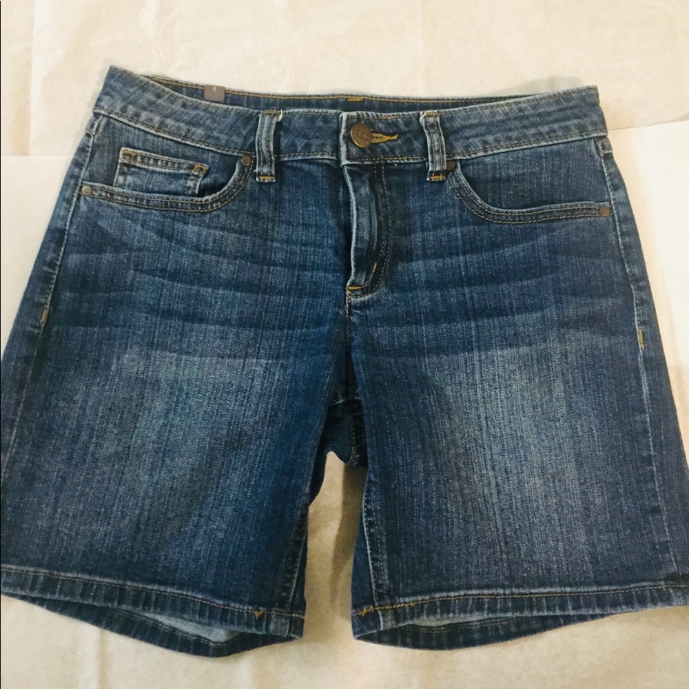 Lauren Conrad Size 4 Shorts